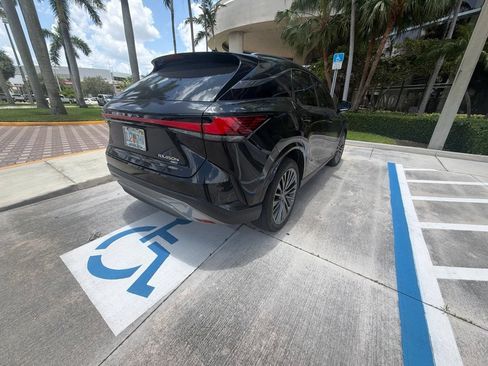 Used 2025 Lexus RX 450h AWD w/ Convenience Package image 8