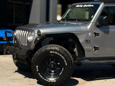 Used 2018 Jeep Wrangler Unlimited Sport S image 2