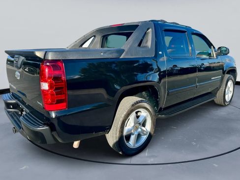 Used 2008 Chevrolet Avalanche LT image 7