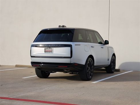 New 2026 Land Rover Range Rover SE image 4
