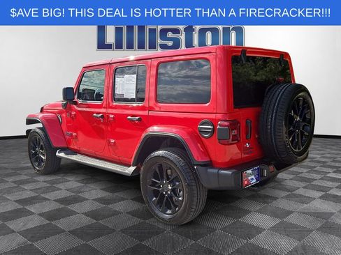 Used 2025 Jeep Wrangler Unlimited Sahara AWD/4WD image 6