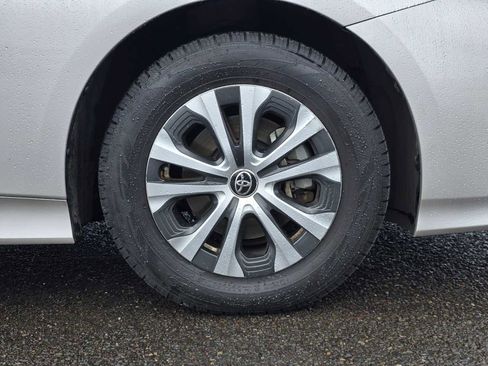 Used 2021 Toyota Prius Prime XLE image 10