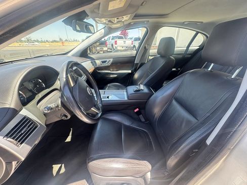 Used 2012 Jaguar XF RWD image 12