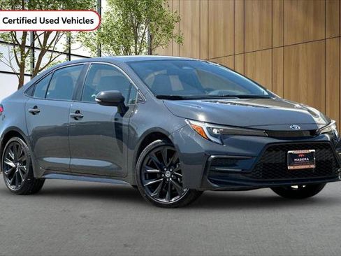 Certified 2025 Toyota Corolla SE FWD image 1