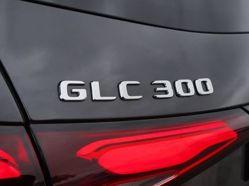 Used 2026 Mercedes-Benz GLC 300 image 10