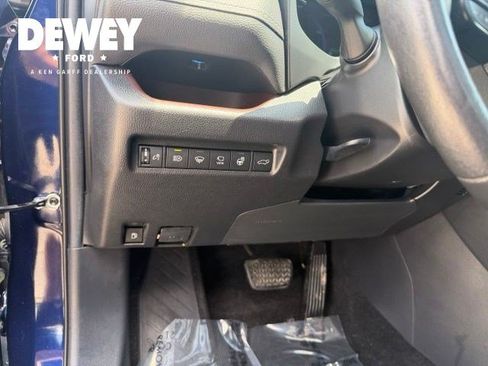 Used 2021 Toyota RAV4 Limited AWD/4WD image 12