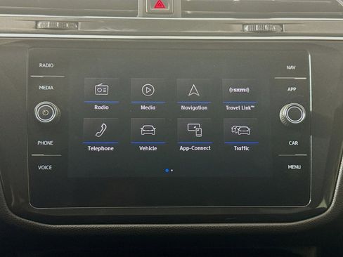 Used 2018 Volkswagen Tiguan SEL Premium AWD/4WD image 15