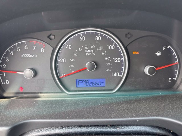 Used 2009 Hyundai Elantra GLS FWD image 12