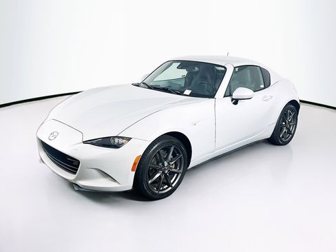 Used 2018 MAZDA MX-5 Miata RF Grand Touring RWD image 3