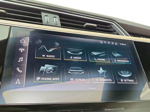 Used 2024 Audi Q8 e-tron Premium Plus w/ Premium Plus Package image 46