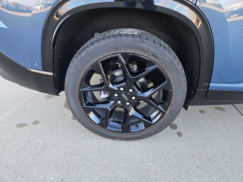 Used 2024 Chevrolet Traverse RS w/ LPO, Floor Liner Package AWD/4WD image 9