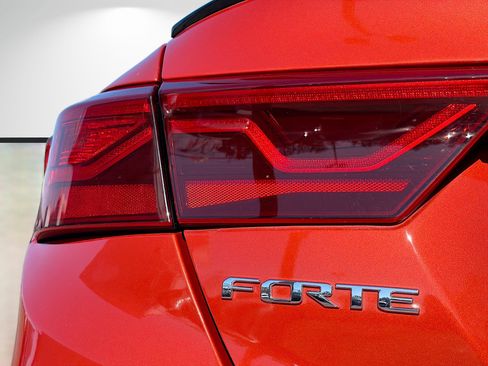 Used 2020 Kia Forte GT-Line image 10