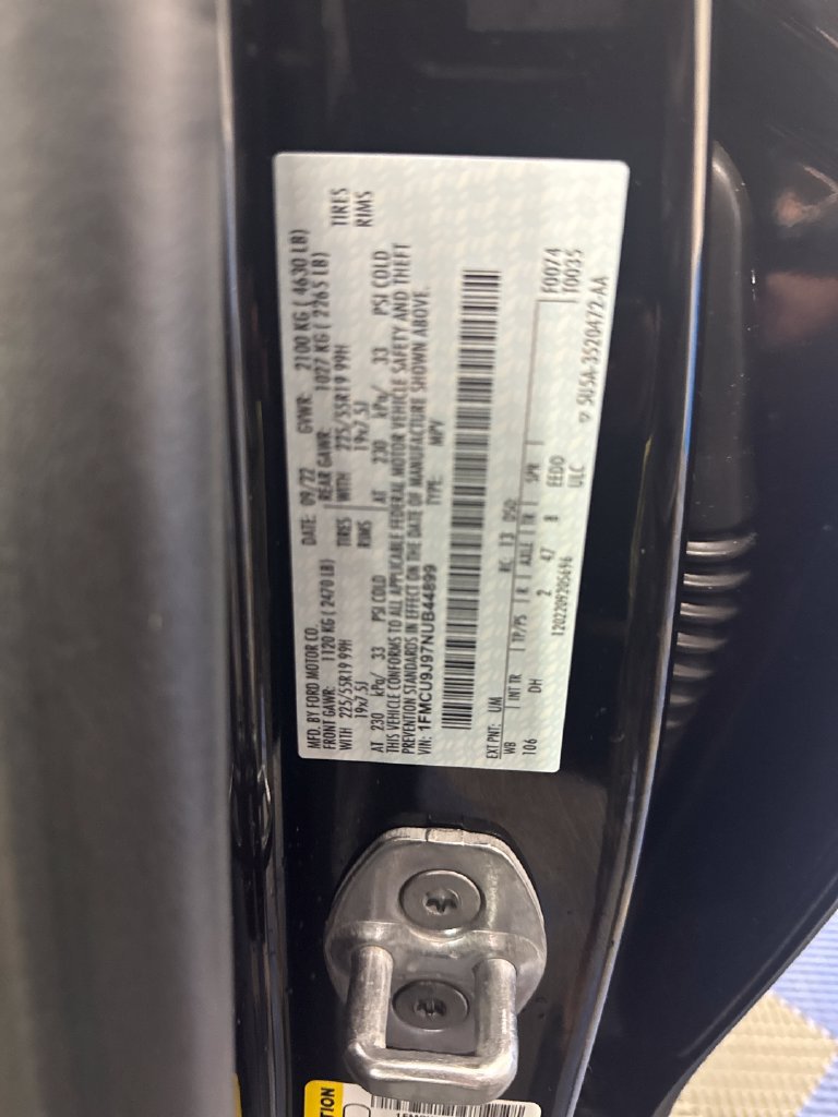 Used 2022 Ford Escape Titanium w/ Titanium Elite Package AWD/4WD image 32