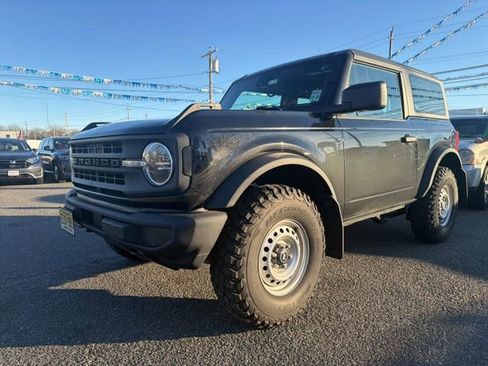 Used 2022 Ford Bronco 2-Door image 1