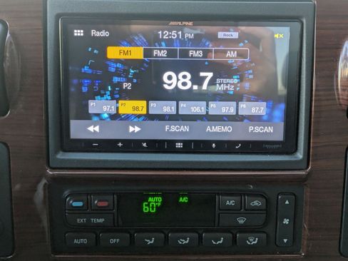 Used 2006 Ford F350 XL image 17