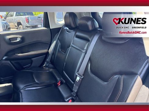 Used 2018 Jeep Compass Limited w/ Navigation Group AWD/4WD image 35