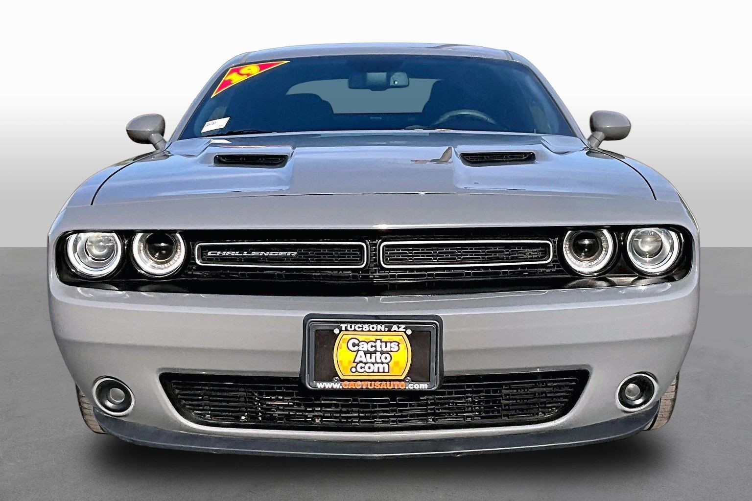 Used 2019 Dodge Challenger SXT RWD image 3
