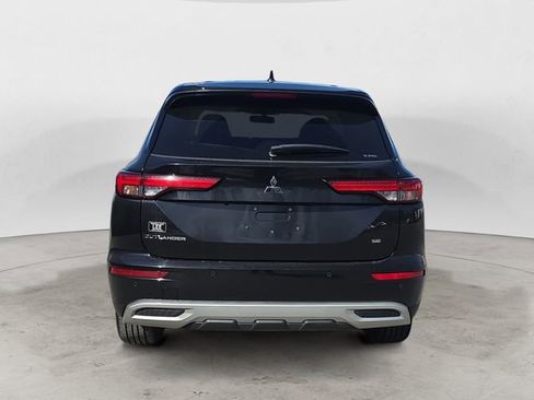 Used 2024 Mitsubishi Outlander SE Black Edition AWD/4WD image 4