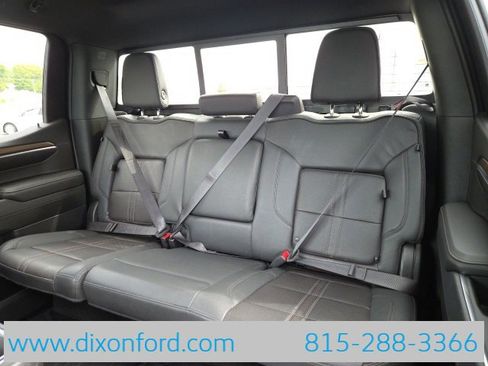 Used 2023 Chevrolet Silverado 1500 High Country image 12