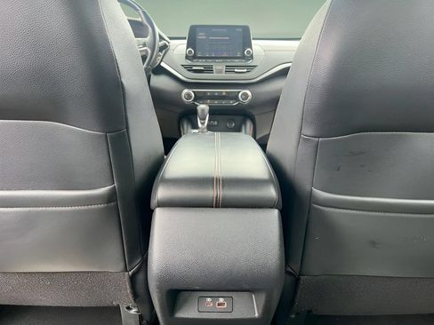 Used 2020 Nissan Altima 2.5 SR FWD image 19