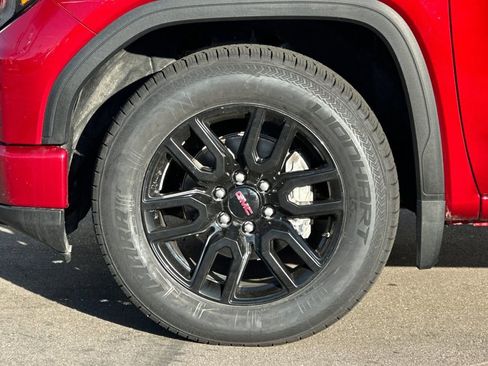 Used 2024 GMC Sierra 1500 Elevation image 30