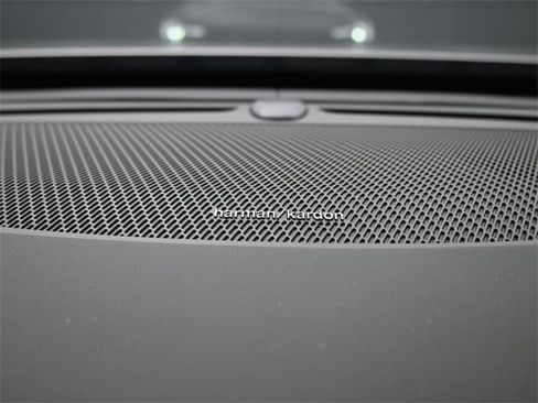 New 2026 Volvo XC90 B6 Plus w/ Protection Package Premier image 31