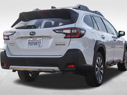 Used 2025 Subaru Outback Touring XT AWD/4WD image 5