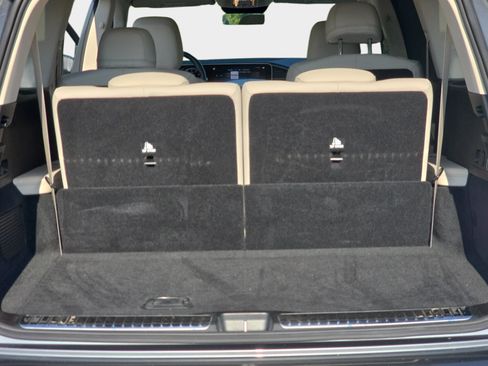 Used 2023 Mercedes-Benz GLS 580 4MATIC image 13