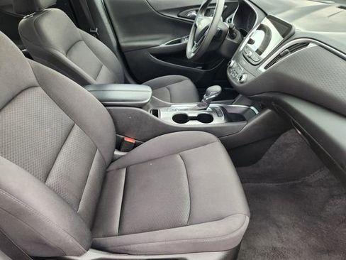 Used 2024 Chevrolet Malibu LT image 11