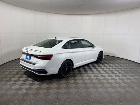 New 2026 Volkswagen Jetta SE image 7