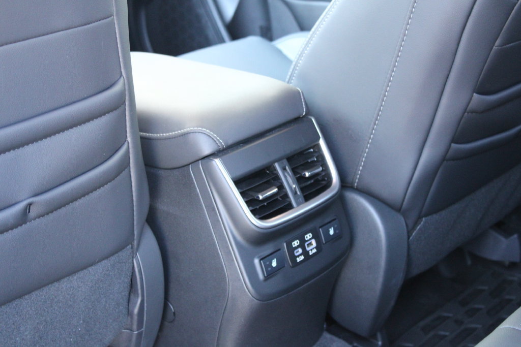 Used 2024 Subaru Outback Limited AWD/4WD image 24