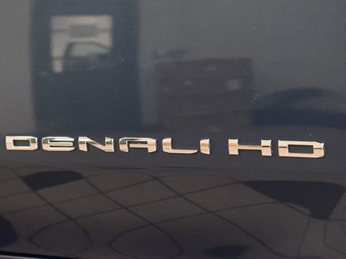 Used 2025 GMC Sierra 2500 Denali Ultimate AWD/4WD image 16