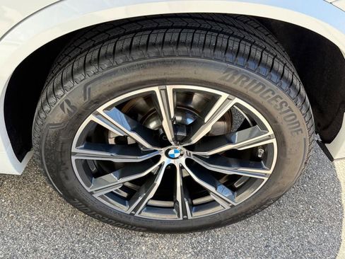 Used 2026 BMW X5 xDrive40i w/ M Sport Package AWD/4WD image 7