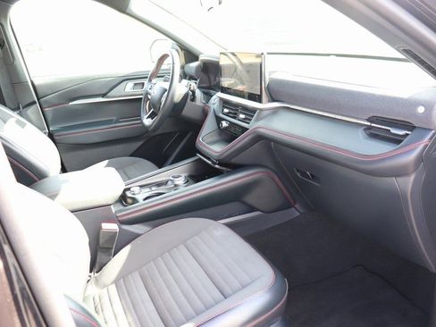 Used 2025 Ford Explorer ST-Line image 33