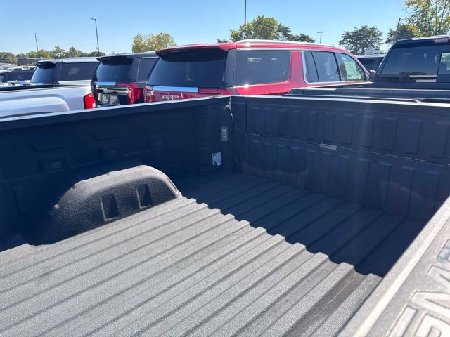 Used 2021 GMC Sierra 1500 SLT w/ SLT Premium Package AWD/4WD image 12