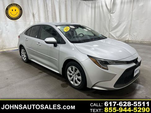 Used 2021 Toyota Corolla LE FWD image 1