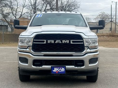 Used 2021 RAM 3500 Tradesman w/ Chrome Appearance Group AWD/4WD image 8