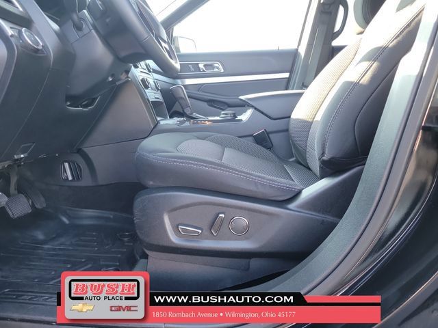 Used 2017 Ford Explorer XLT AWD/4WD image 16
