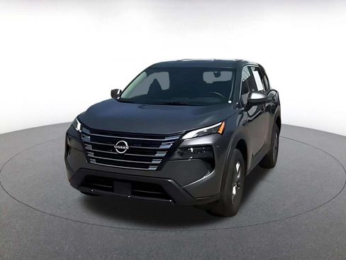 Used 2026 Nissan Rogue SV FWD image 5