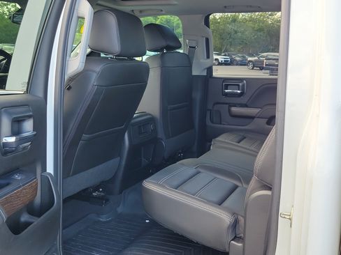 Used 2019 GMC Sierra 2500 Denali w/ Duramax Plus Package AWD/4WD image 13