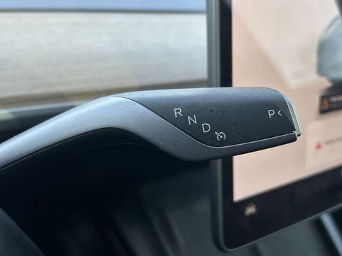 Used 2023 Tesla Model Y Performance image 18