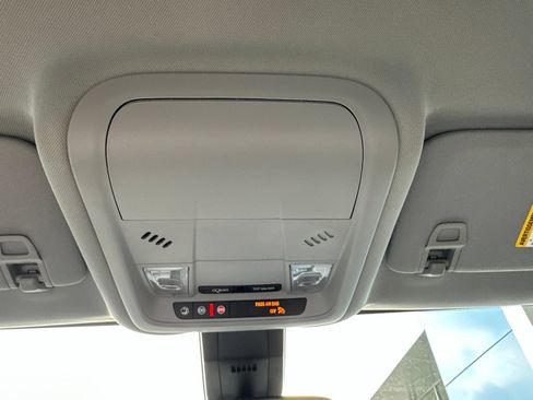 Used 2024 Chevrolet Equinox LS FWD image 31