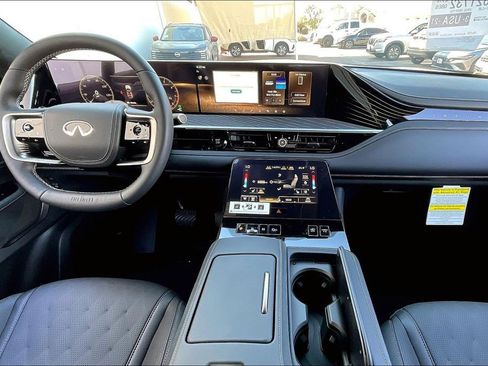 New 2026 INFINITI QX80 Autograph w/ Premium Cargo Package image 5