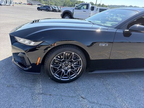 Used 2024 Ford Mustang GT Premium w/ GT Performance Package RWD image 9