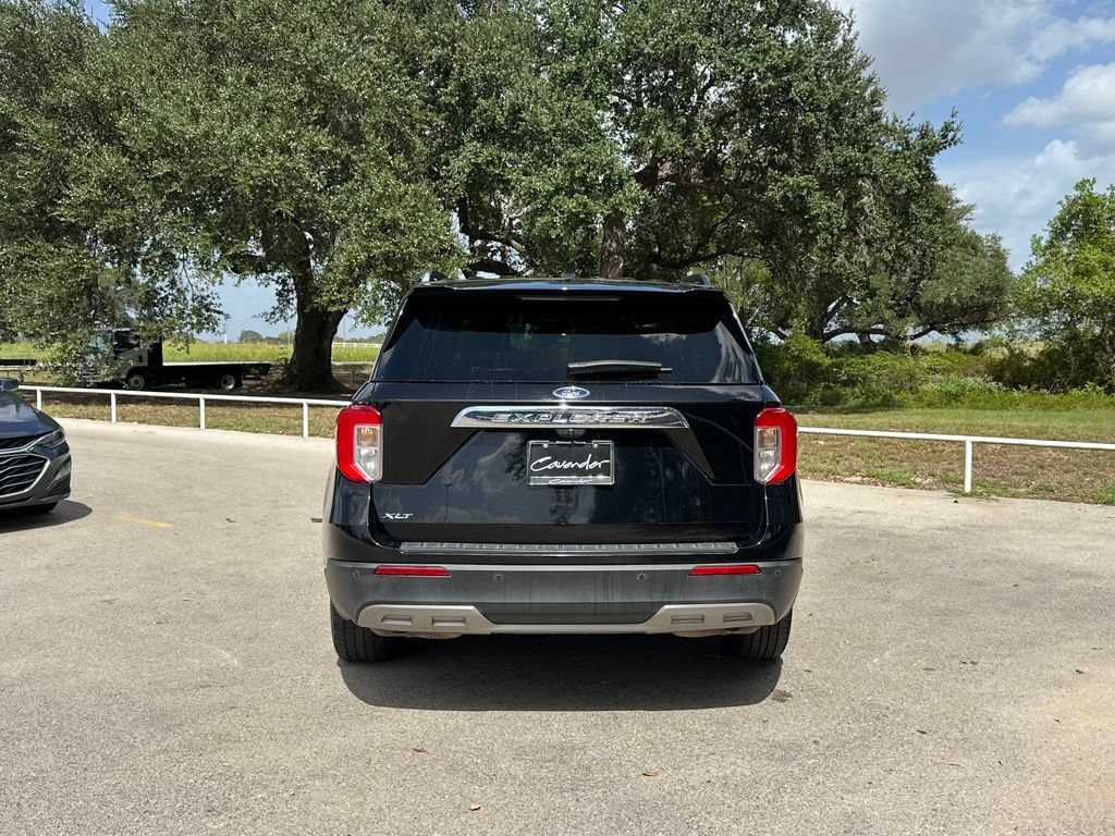 Used 2021 Ford Explorer XLT w/ Equipment Group 202A RWD image 6