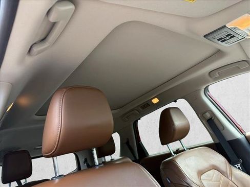 Used 2024 Nissan Pathfinder Platinum AWD/4WD image 25