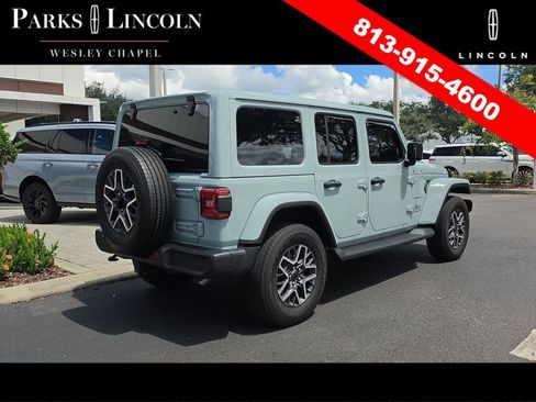 Used 2024 Jeep Wrangler Unlimited Sahara w/ Technology Group AWD/4WD image 4