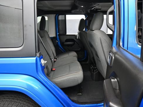 Used 2024 Jeep Wrangler Unlimited Sport AWD/4WD image 31