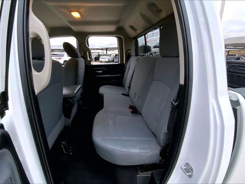 Used 2018 RAM 1500 Classic SLT image 18