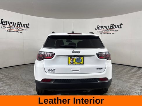 Used 2024 Jeep Compass Latitude w/ Sun and Sound Group AWD/4WD image 7